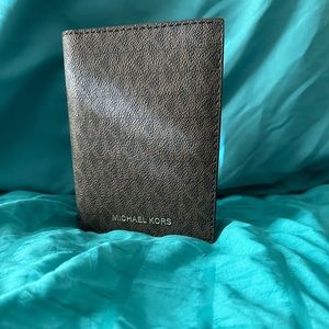 Michael Kors Passport wallet